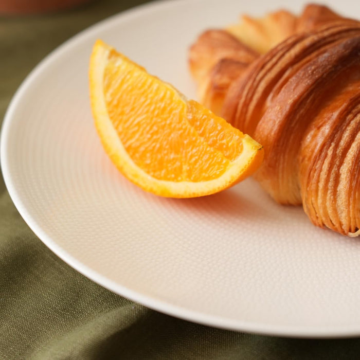 Narumi Luminar 21Cm White Plate - Stylish Modern Microwave Safe Dinnerware