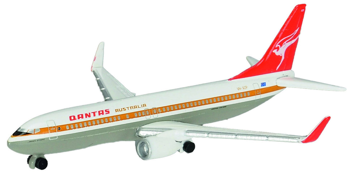Schuco Aviation Boeing B737-800 Qantas Model 1/600 Scale 403551667-Kiichin - The #1 Place for Japanese Goods in Your Hand!