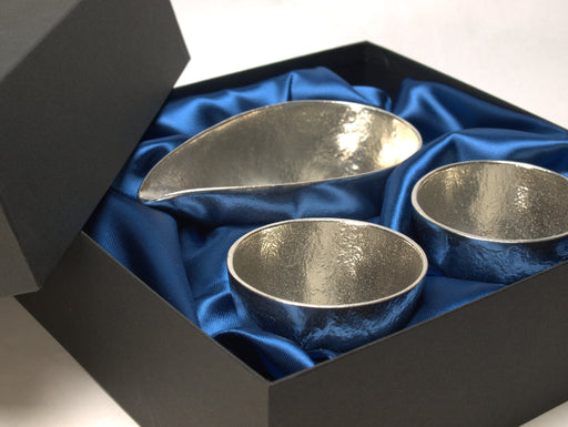 Luxury Gift Box with 2Pcs Japan Traditional Craft Sake Cups by Can Do (Nousaku)-Kiichin - The #1 Place for Japanese Goods in Your Hand!