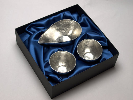 Luxury Gift Box with 2Pcs Japan Traditional Craft Sake Cups by Can Do (Nousaku)-Kiichin - The #1 Place for Japanese Goods in Your Hand!