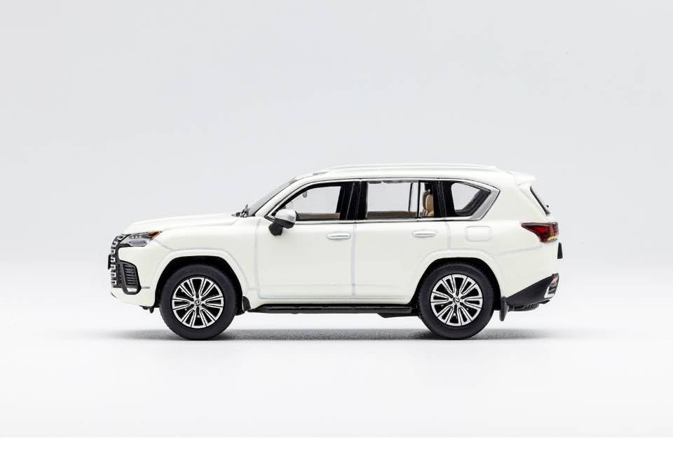 Gaincorp Products 1/64 Lexus LX600 LHD White Diecast Model Car-Kiichin - The #1 Place for Japanese Goods in Your Hand!